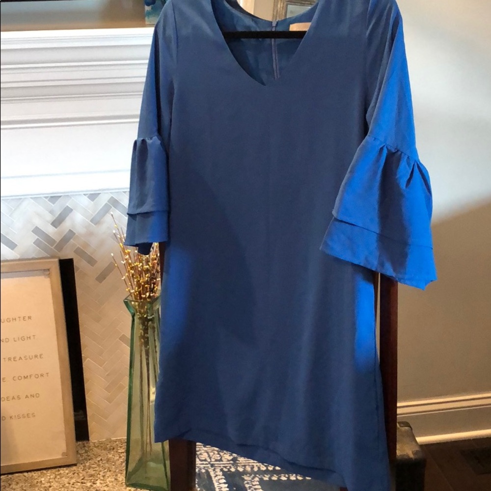 Blue dress. M